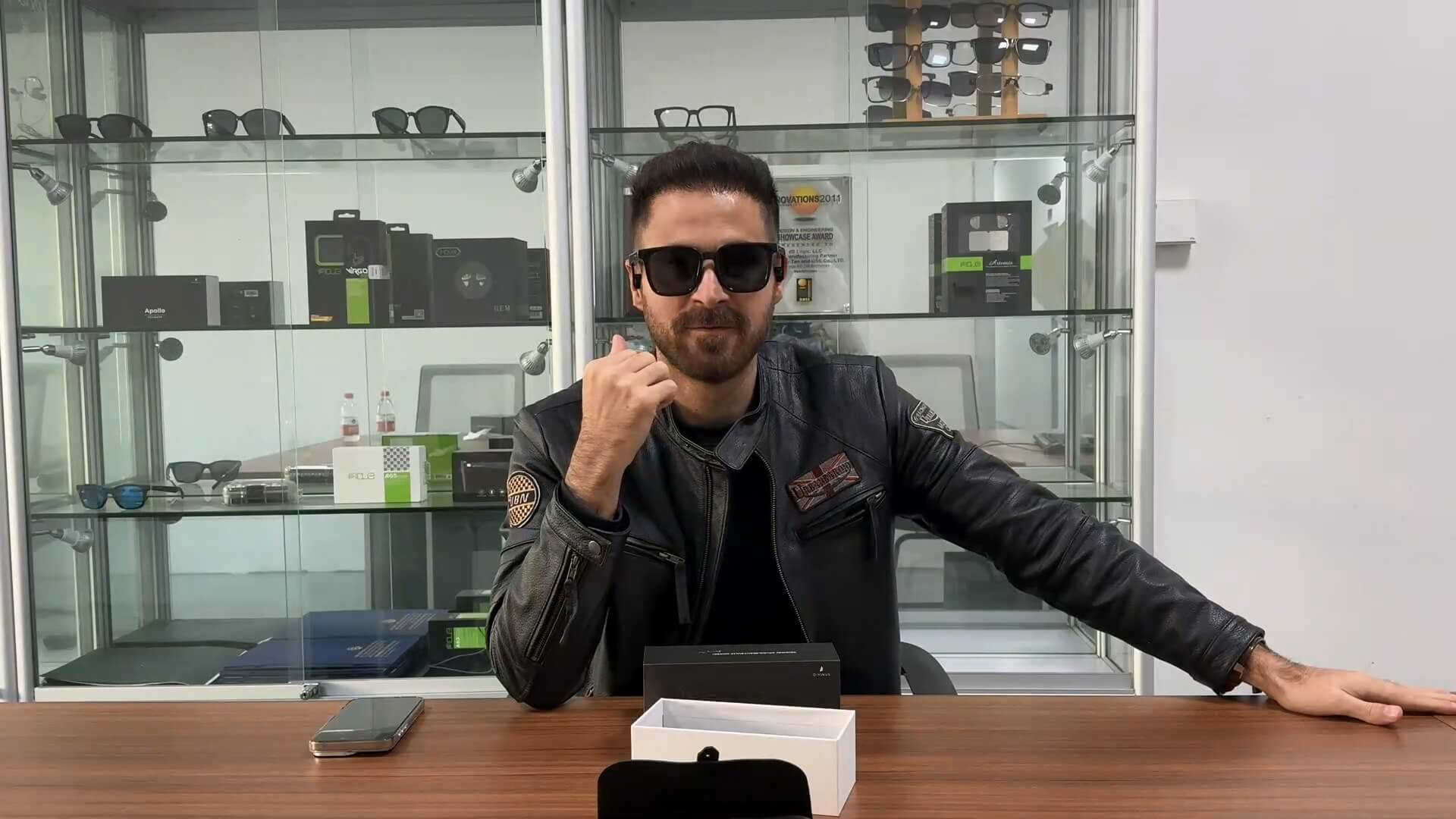 Load video: Apollo S Bone Conduction Glasses with No Sound leakage